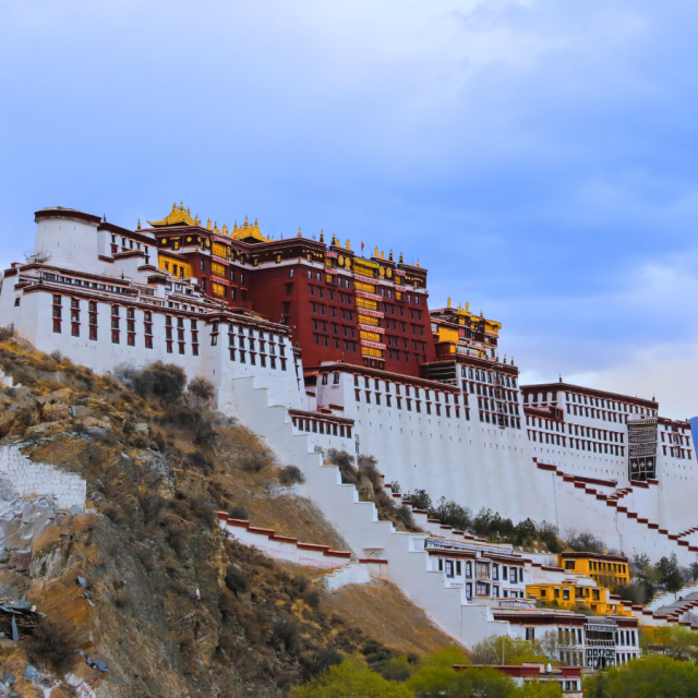 Lhasa New Year Spiritual & Glacial Adventure