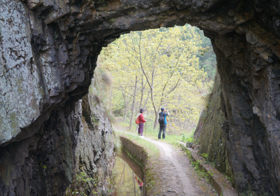 Huizhou Mid-Autumn Heritage & Mountain Expedition