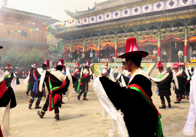 Amdo Tibetan June Festival & Hehuang Valley Tour